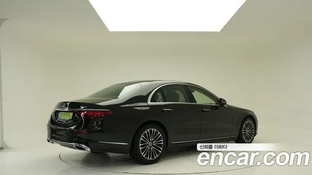 Mercedes-Benz S-Класс 2025 thumb 2