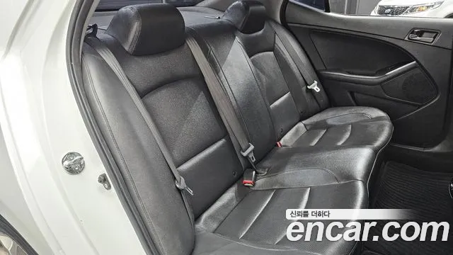 Kia K5 2013 thumb 12