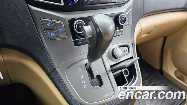Hyundai Starex 2018 thumb 9