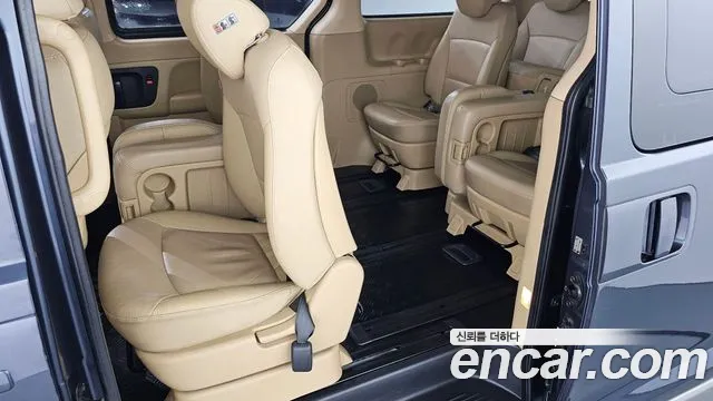 Hyundai Starex 2018 thumb 11
