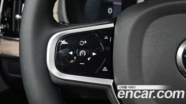 Volvo XC90 2025 thumb 12