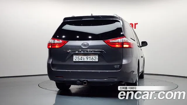 Toyota Sienna 2017 thumb 4