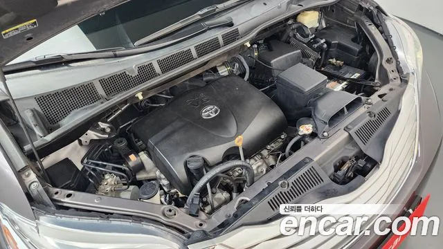 Toyota Sienna 2017 thumb 6