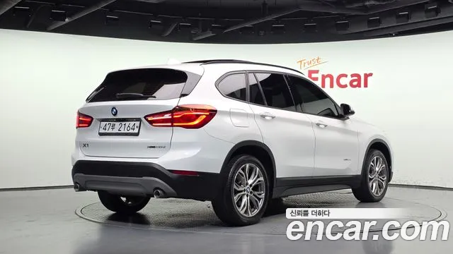 BMW X1 2018 thumb 2