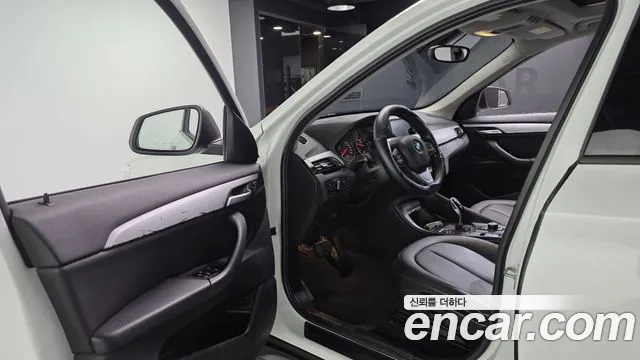 BMW X1 2018 thumb 10