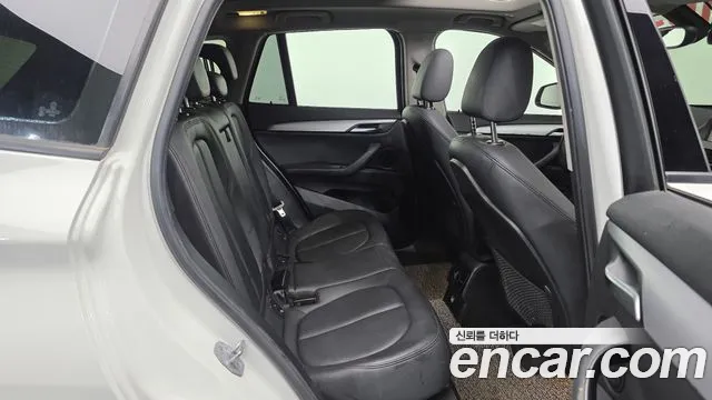 BMW X1 2018 thumb 12