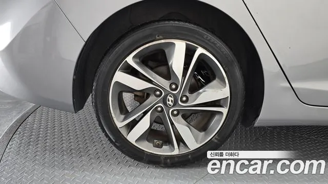 Hyundai Avante 2014 thumb 5
