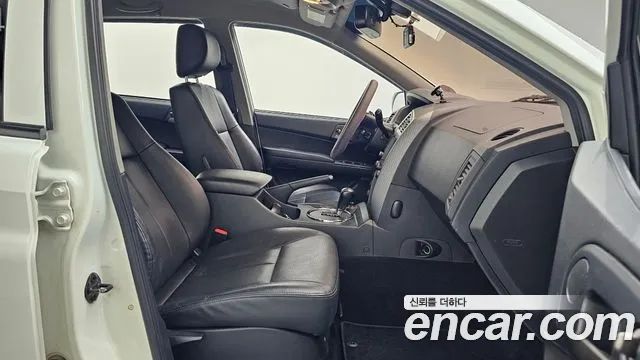 KG_Mobility_Ssangyong KORANDO 2014 thumb 11