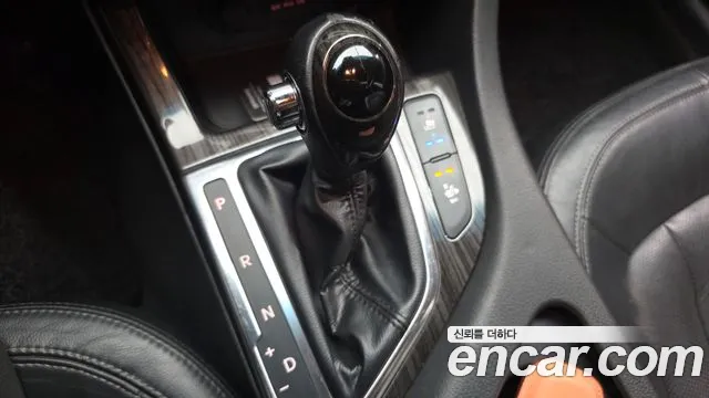 Kia K5 2010 thumb 9