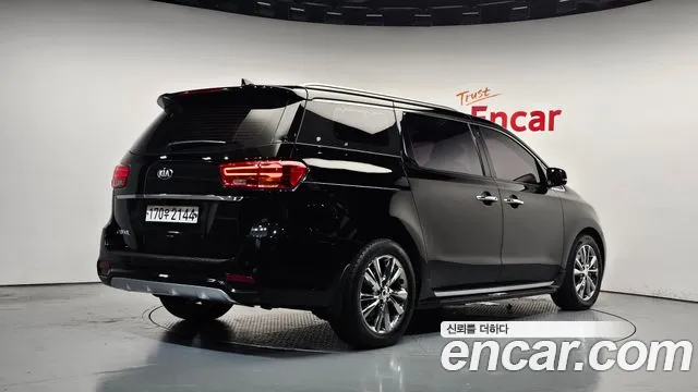Kia Carnival 2020 thumb 2