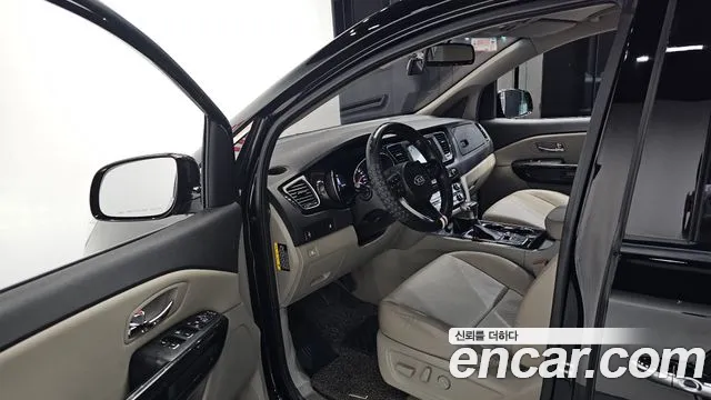 Kia Carnival 2020 thumb 10