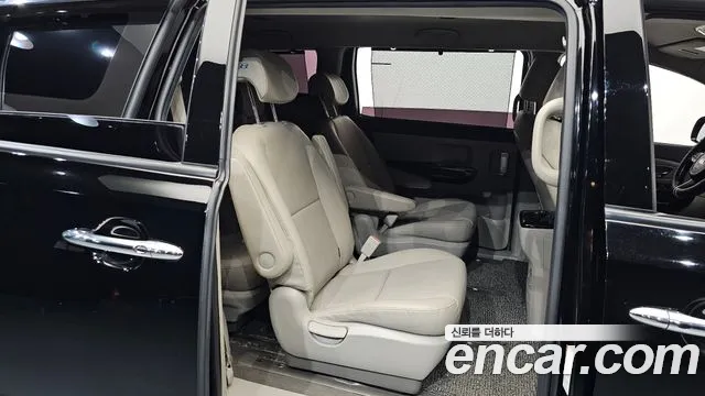 Kia Carnival 2020 thumb 11