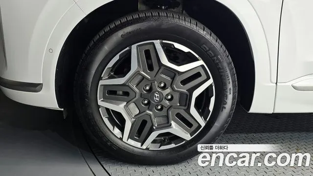 Hyundai Santa Fe 2023 thumb 5