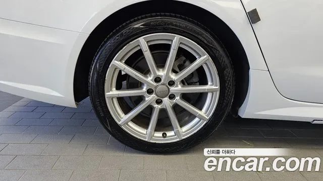 Audi A6 2015 thumb 5