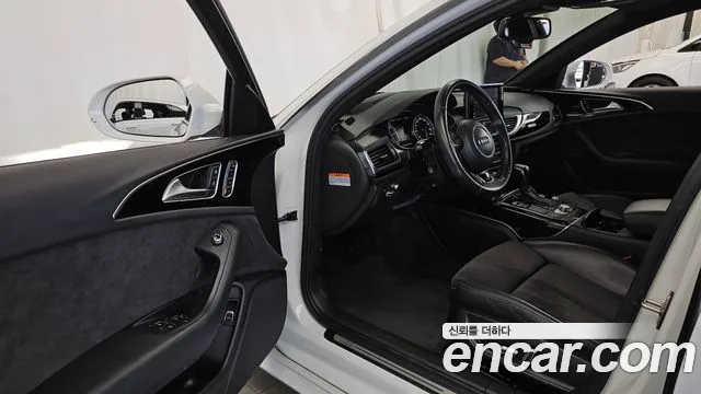 Audi A6 2015 thumb 10