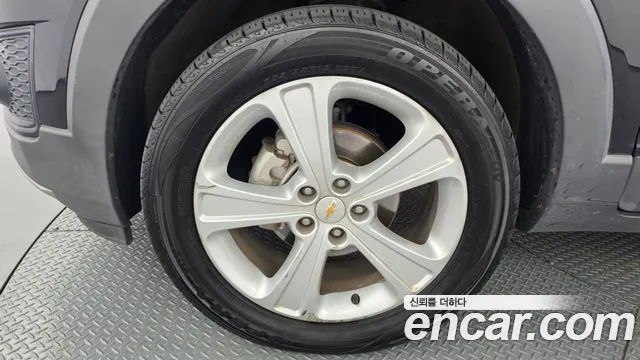 ChevroletGMDaewoo Captiva 2013 thumb 5
