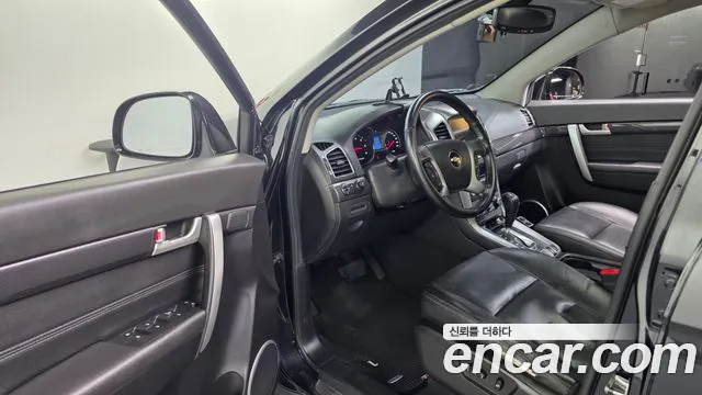 ChevroletGMDaewoo Captiva 2013 thumb 10
