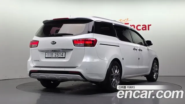 Kia Carnival 2014 thumb 2
