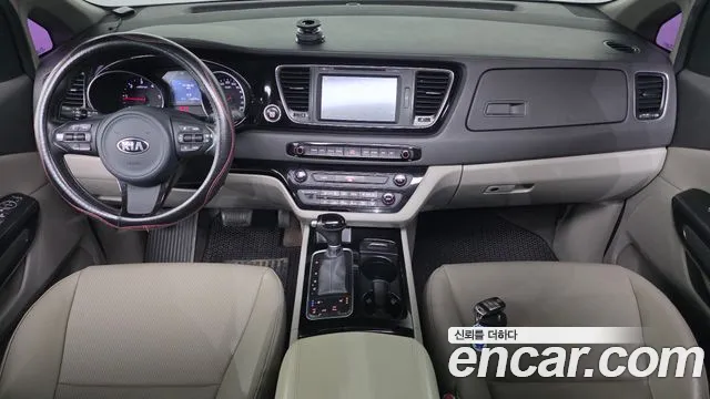 Kia Carnival 2014 thumb 7