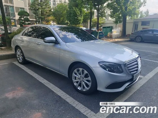 Mercedes-Benz E-Класс 2017 thumb 3