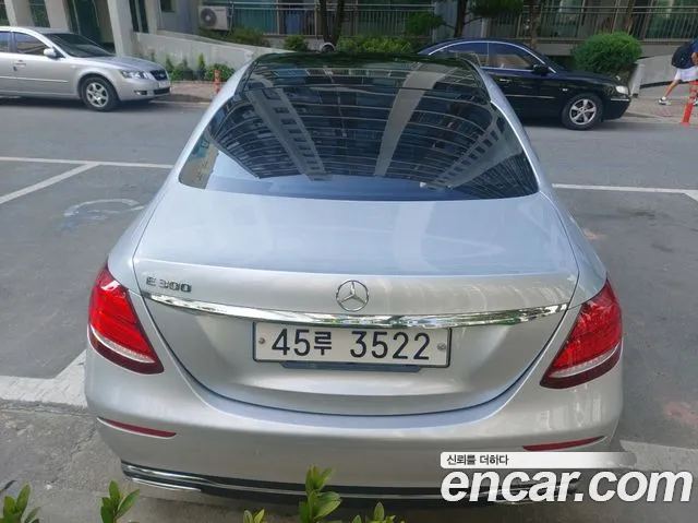 Mercedes-Benz E-Класс 2017 thumb 5