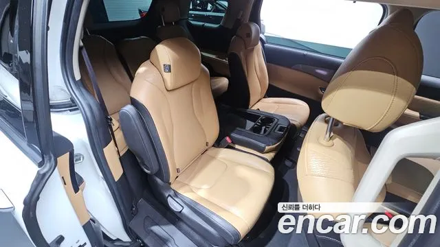 Kia Carnival 2020 thumb 11