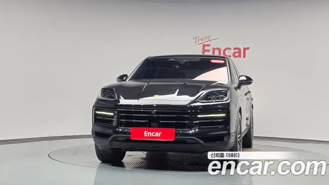 Porsche Cayenne 2023 thumb 2