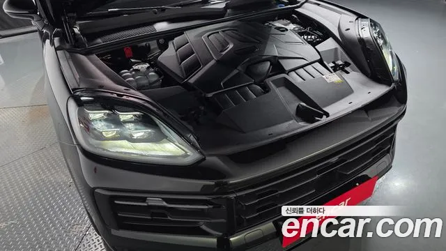 Porsche Cayenne 2023 thumb 5