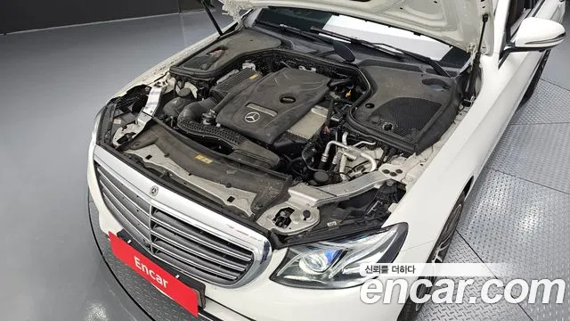 Mercedes-Benz E-Класс 2017 thumb 6