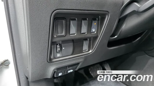 Renault-KoreaSamsung Koleos 2022 thumb 12