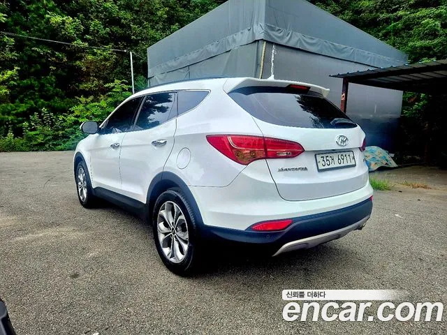 Hyundai Santa Fe 2014 thumb 2