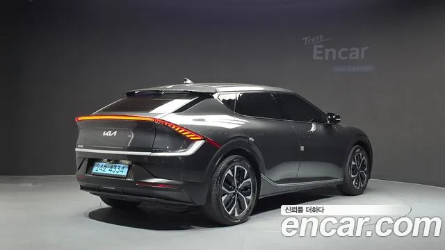 Kia EV6 2022 thumb 2