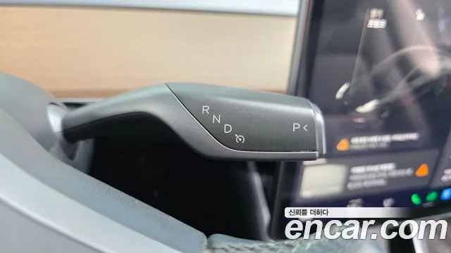 Tesla Model 3 2020 thumb 9