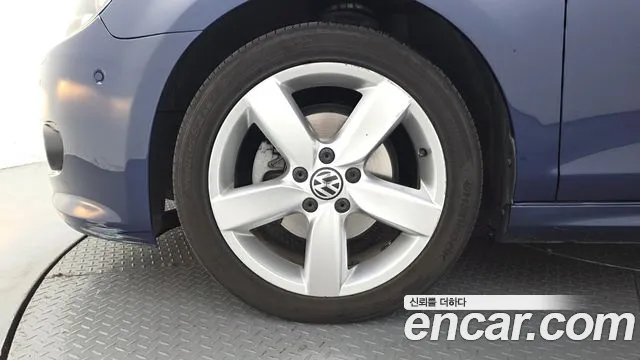 Volkswagen Golf Sportsvan 2012 thumb 5