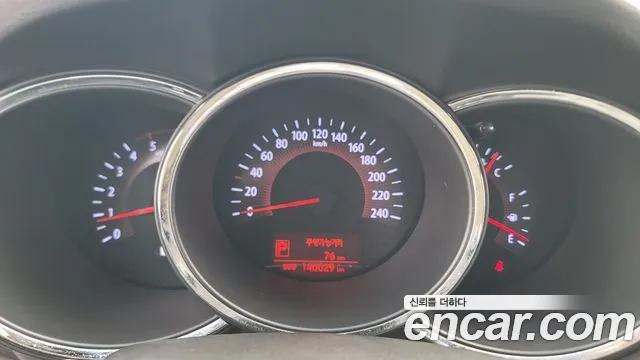 Kia Sorento 2012 thumb 8