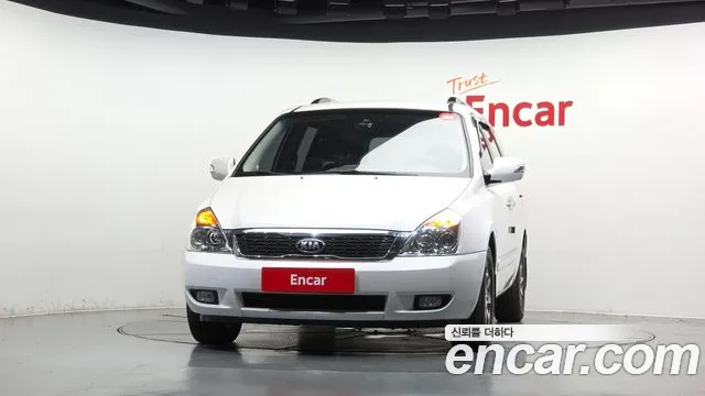 Kia Carnival 2013 thumb 3