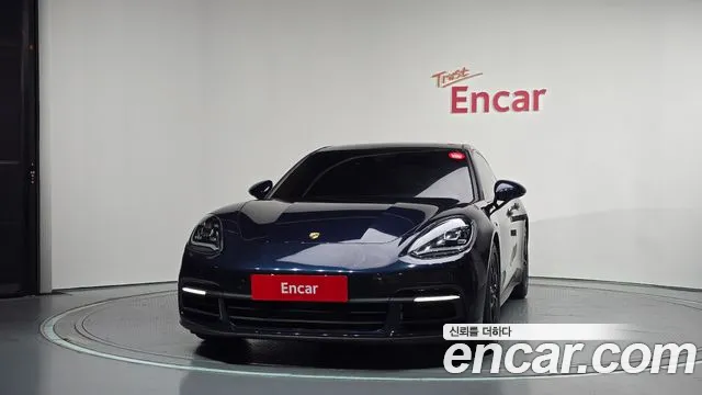 Porsche Panamera 2018 thumb 3