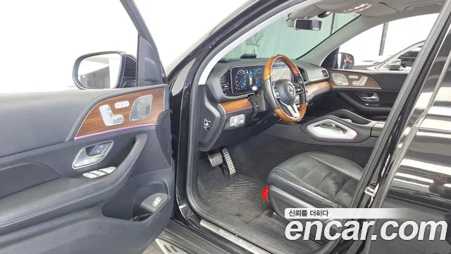 Mercedes-Benz GLS 2020 thumb 10