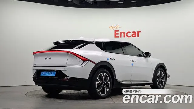 Kia EV6 2024 thumb 2