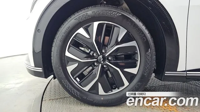 Kia EV6 2024 thumb 5