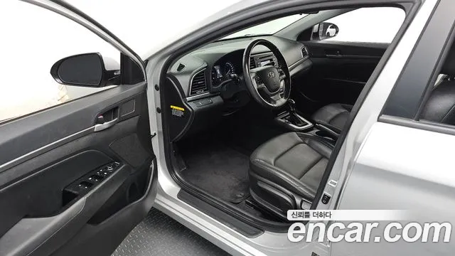 Hyundai Avante 2015 thumb 10