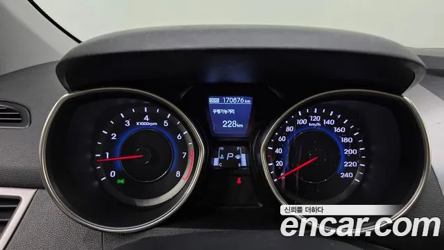 Hyundai Avante 2012 thumb 8
