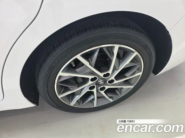 Hyundai Avante 2019 thumb 5