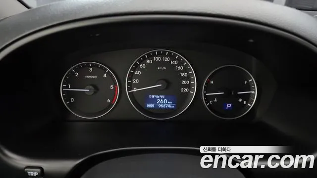 Hyundai Starex 2021 thumb 8