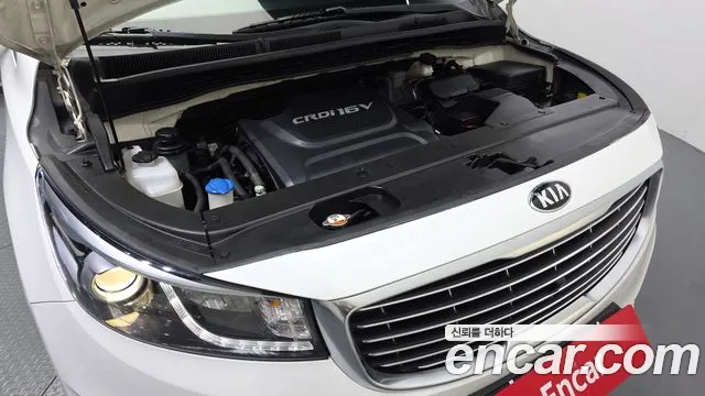 Kia Carnival 2016 thumb 6