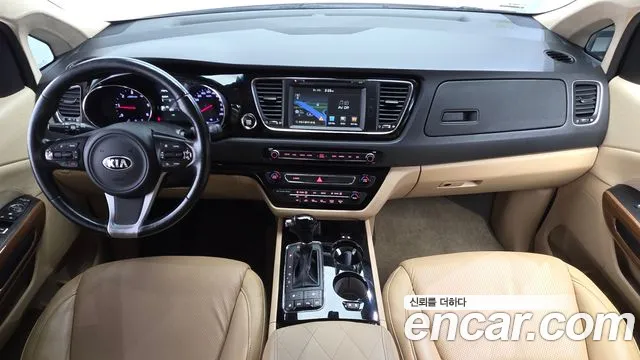 Kia Carnival 2016 thumb 7