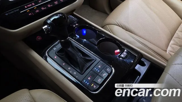 Kia Carnival 2016 thumb 9