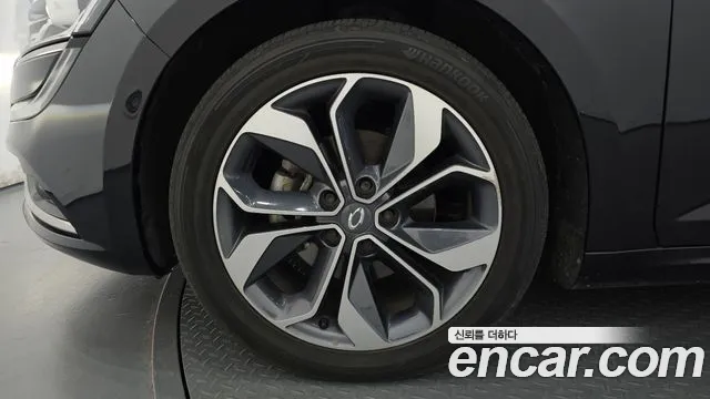 Renault-KoreaSamsung Megane 2019 thumb 5