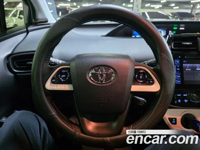 Toyota Prius 2018 thumb 5