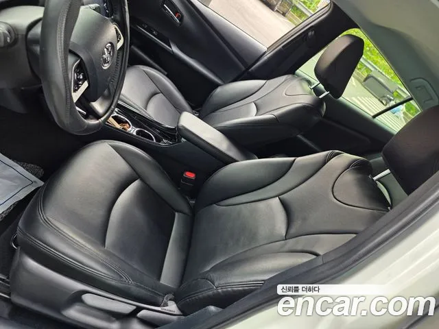 Toyota Prius 2018 thumb 9